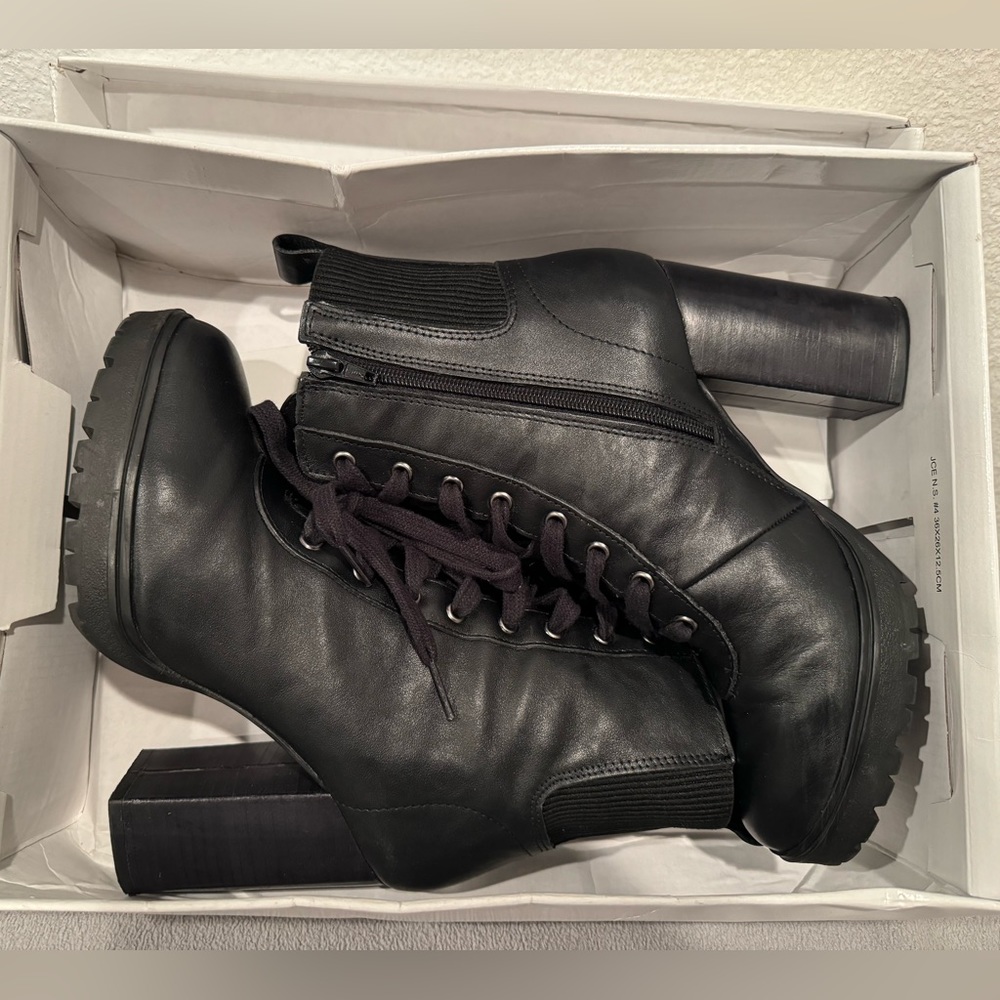 Steve Madden Latch High Heeled Ankle Boots